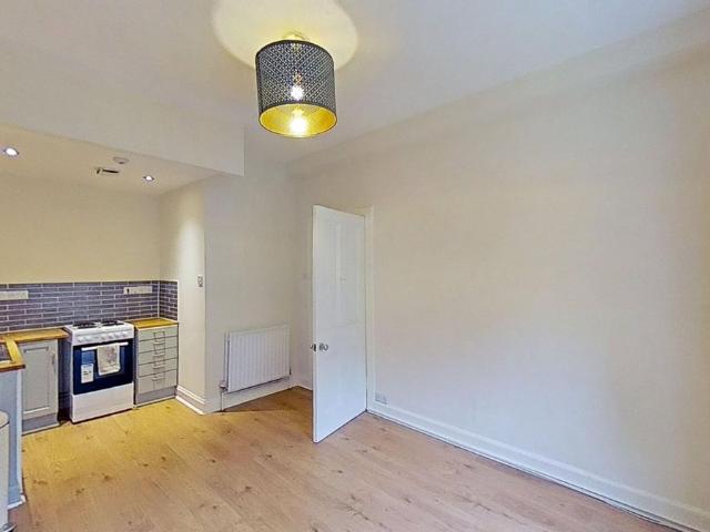 Wardlaw Place, Edinburgh EH11, 1 bed flat to rent, £975 pcm | PrimeLocation