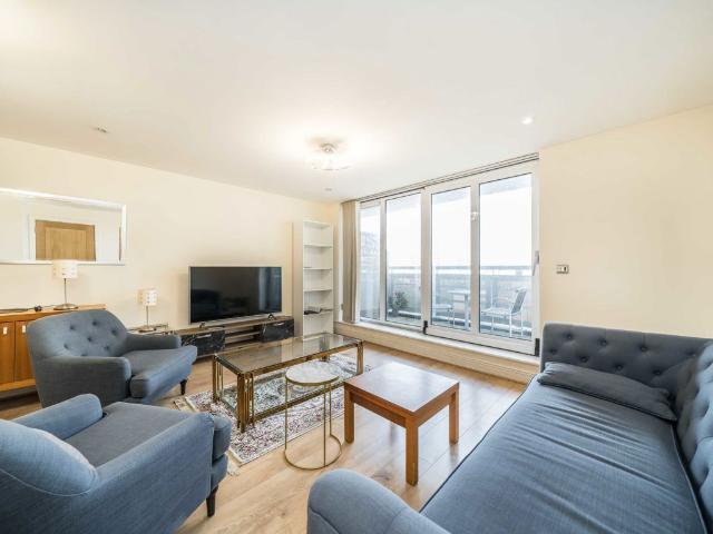 Wards Wharf Approach, Pontoon Docks E16, 2 bed flat to rent, £2,200 pcm | PrimeLocation