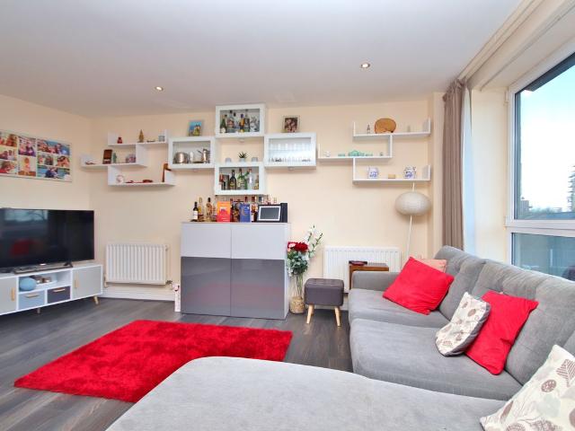 Wards Wharf Approach, Royal Victoria, London E16, 2 bed flat to rent, £2,000 pcm | PrimeLocation