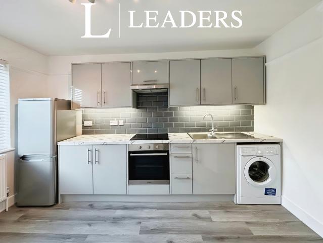 Ware Road EN11, 1 bed flat to rent, £1,200 pcm | PrimeLocation