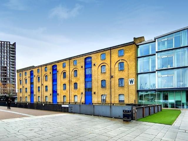 Warehouse W, 3 Western Gateway, Royal Victoria Docks, Custom House, London E16, 3 bed flat to rent, £3,293 pcm | PrimeLocation