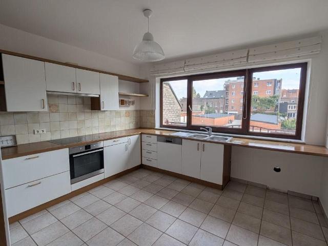 WAREMME – SUPERB 2 BEDROOM APARTMENT WITH TERRACE