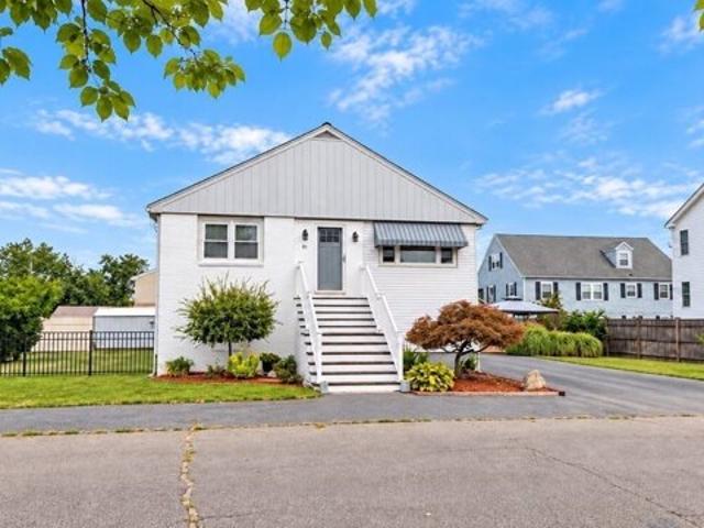 Warfield Ave, Hull, Home For Sale