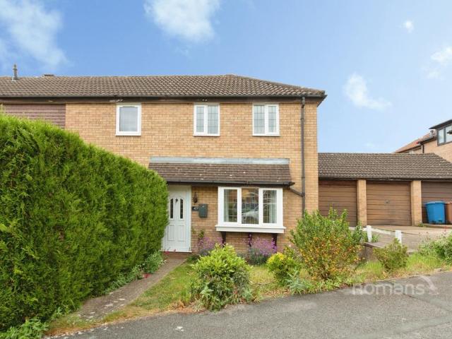 Wargrove Drive, College Town. 1 bed terraced house to rent £1,175 pcm £271 pw