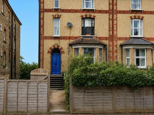 Warham Road, South Croydon CR2, 2 bed flat to rent, £1,750 pcm | PrimeLocation