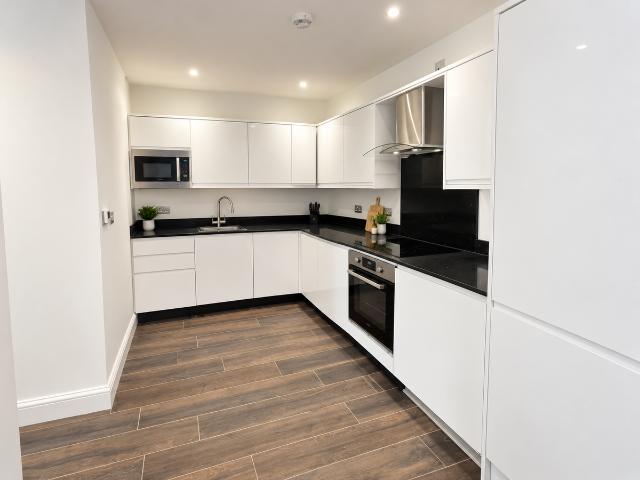 Warham Road, South Croydon CR2, 2 bed flat to rent, £2,095 pcm | PrimeLocation