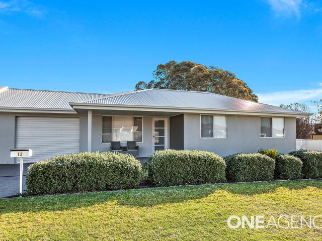 Warilla 12 Belfast Avenue