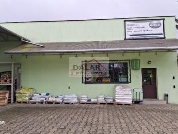 Warka: 116 m² sklep z magazynem i wiatą, komfortowy dojazd