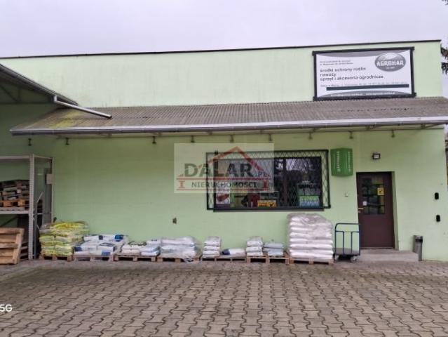 Warka: 116 m² sklep z magazynem i wiatą, komfortowy dojazd