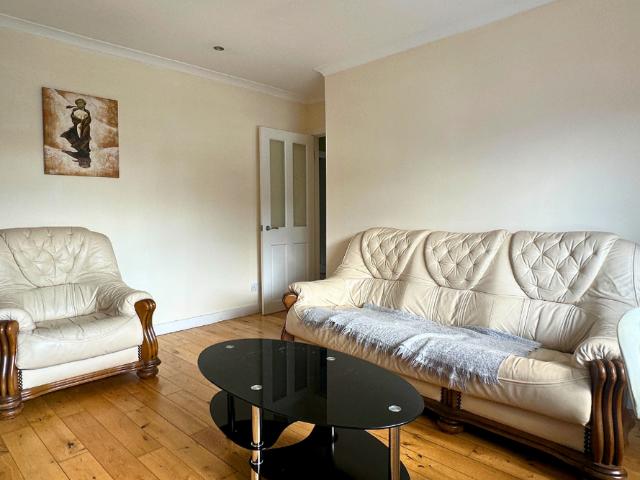Warkworth Gardens, Isleworth, TW7 5JP