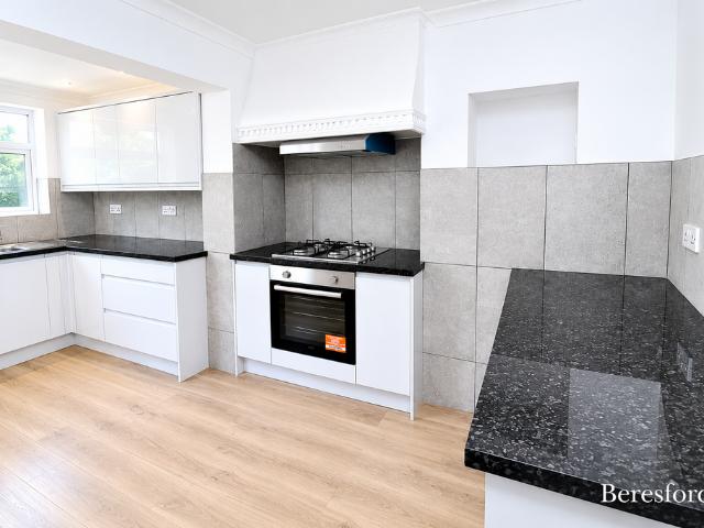 Warley Mount, CM14 4 bed end of terrace house to rent £2,500 pcm £577 pw
