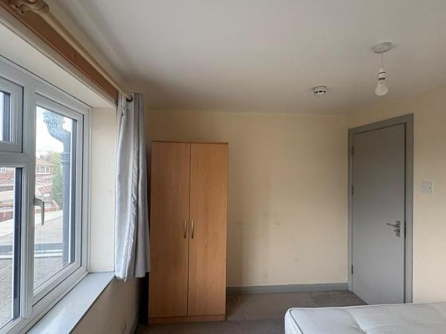 Warley Road, Hayes UB4 1 bed house of multiple occupation to rent £700 pcm £162 pw