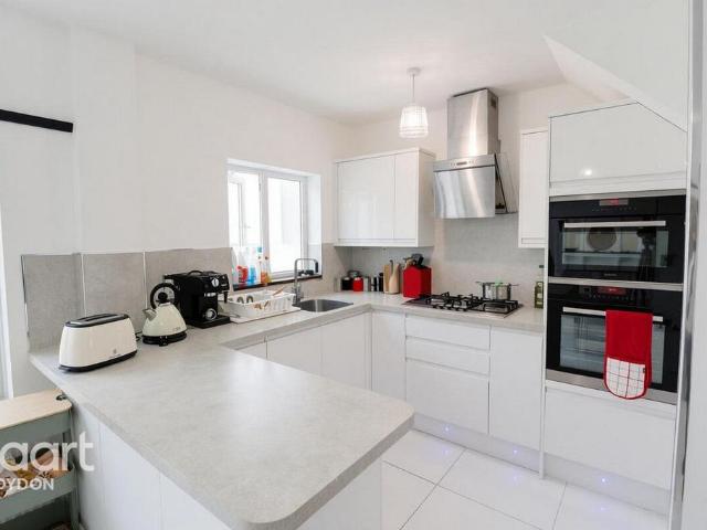 Warlingham Road, Thornton heath 4 bed terraced house to rent £2,650 pcm £612 pw