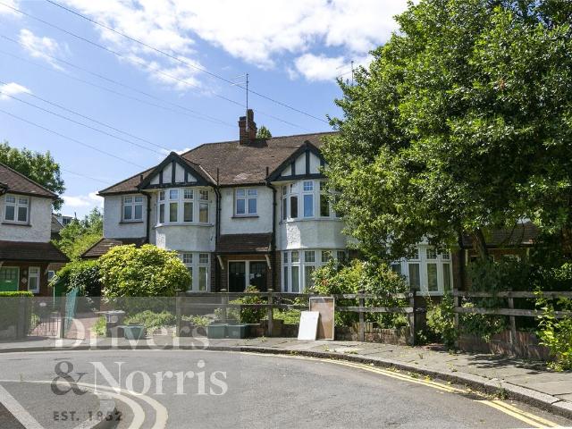 Warlters Close, Holloway, London N7, 1 bed maisonette to rent, £2,150 pcm | PrimeLocation