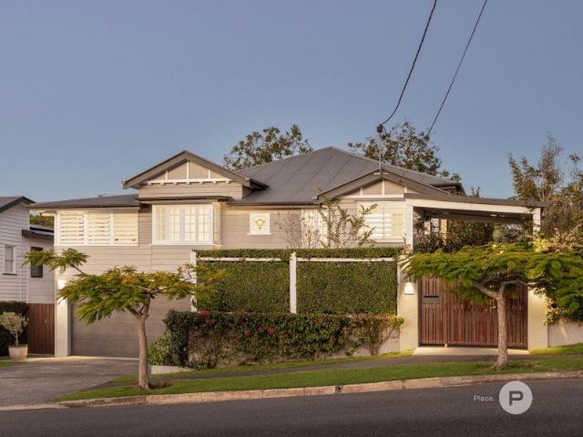 Warm and Welcoming Family Home in Prime Paddington Location