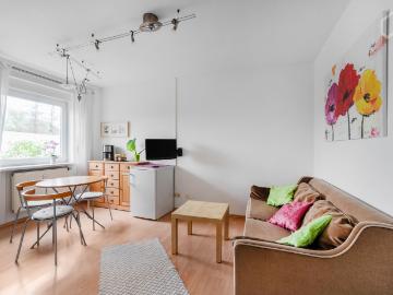 warm & bright all incl. + free parking, busstop at our doorstep