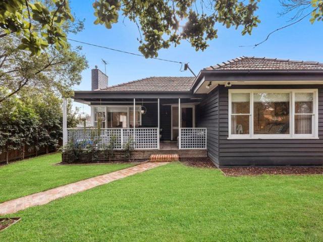 Warm Character and Easy Single Level Living