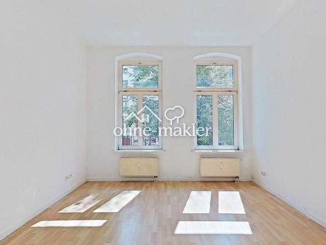 Warm einpacken, kalt sparen Wir schenken Ihnen zum Herbstanfang eine Kaltmiete: Charmante 4 Zimmer Altbauwohnung mit Aufzug