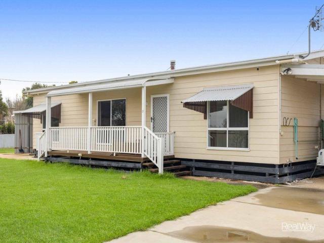 Warm, Family Living in Peaceful Cambooya