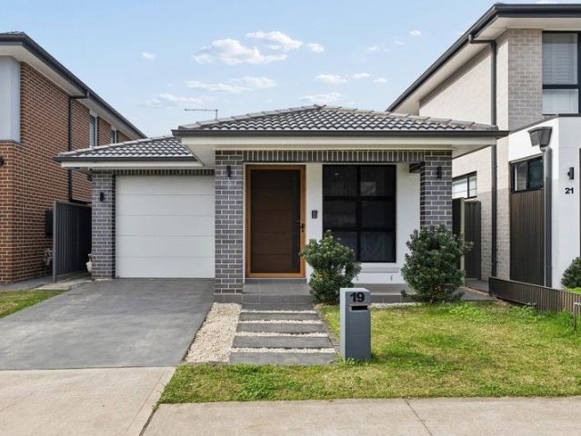 Warm Family Living in the Heart of Marsden Park