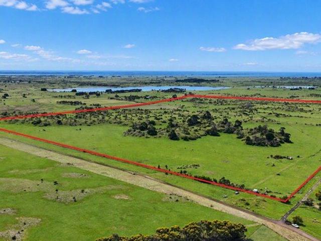 WARM HEALTHY COLAC DISTRICT ACREAGE