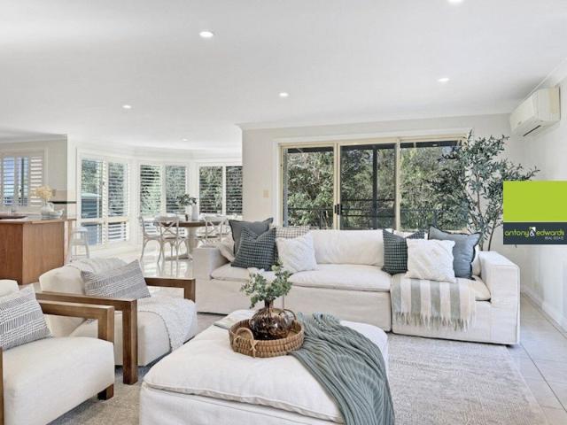 Warm & Inviting Family Home with Flexible Family Living