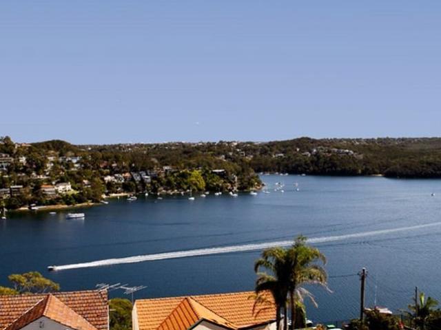 Expansive Middle Harbour Views from a Private Seaforth Residence
