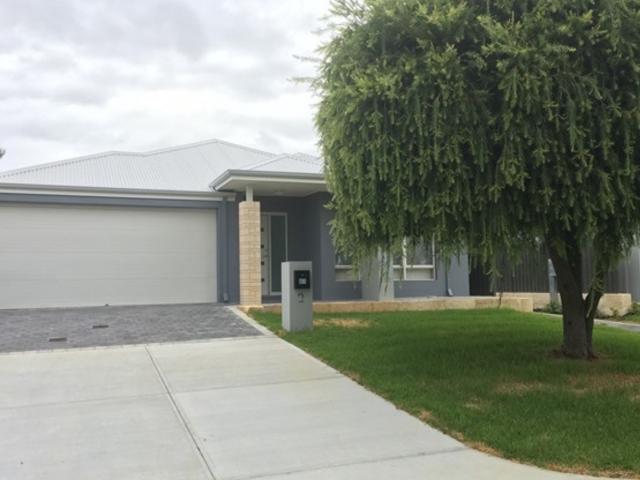 Warm, Spacious & Low Maintenance Living!