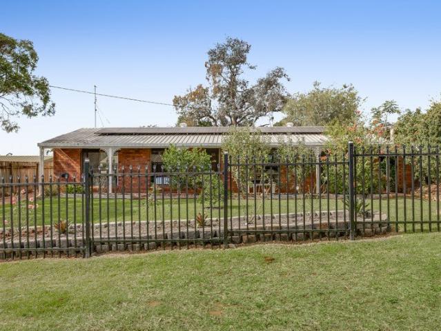 Warm, Welcoming & Wonderfully Practical with Outstanding Outdoor Appeal