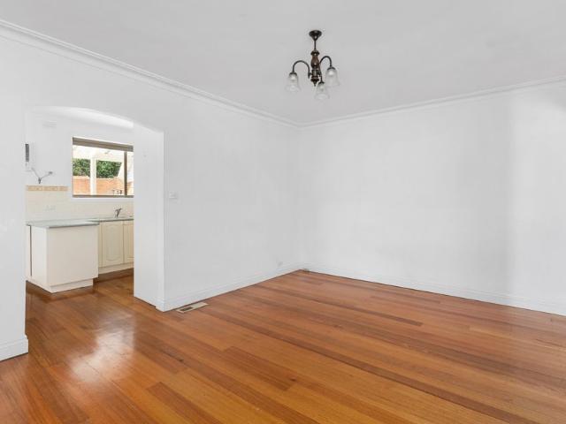 Warm, Welcoming Living with Space to Enjoy