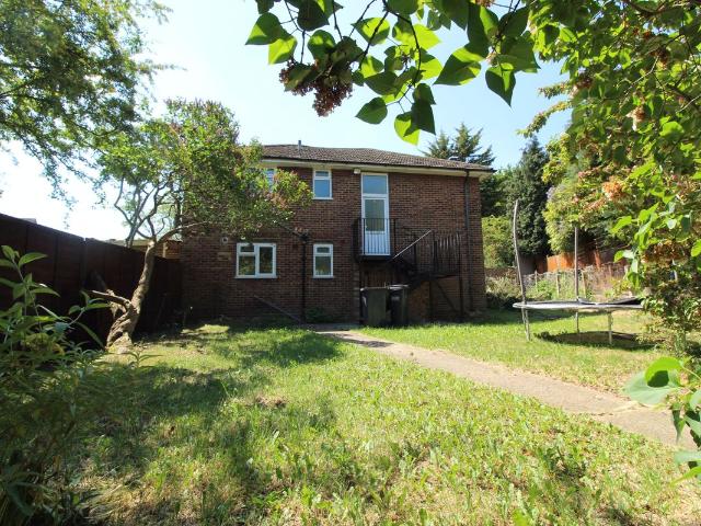Warminster Road, London SE25, 2 bed semi detached house to rent, £1,750 pcm | PrimeLocation