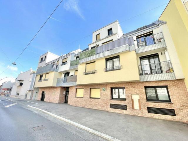 WARMMIETE Goldener Hirsch – Stilvolle 3 Zimmer Wohnung mit Balkon und TRAUMTERRASSE