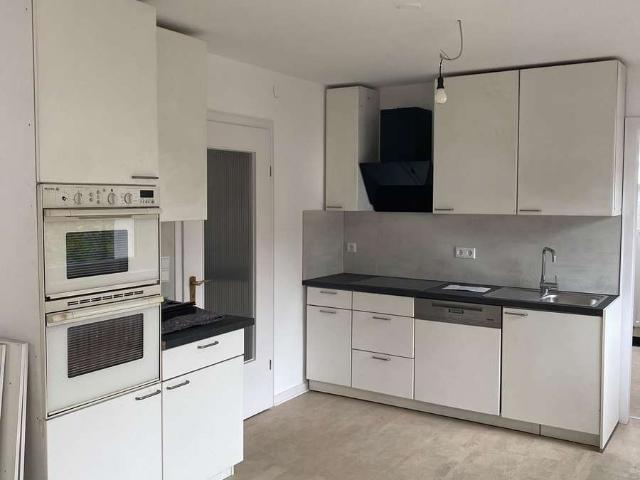 Warm+Wasser inkl.  Modernisierte 2,5 Zimmer Whg mit EBK direkt am Teuto mit Anbindung zu ÖPNV