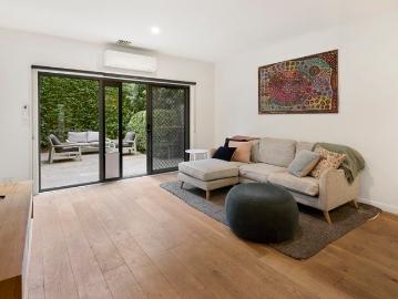 Warmth, Class and Privacy for a Lifestyle of Vibrant Vitality