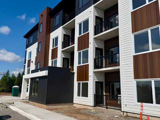 Warner Estates First Month Rent FREE! A Apartment for Rent