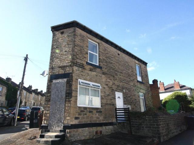 Warner Road, Hillsborough, Sheffield. 1 bed flat to rent £675 pcm £156 pw