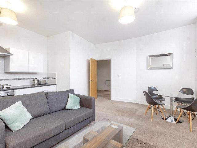 Warple Way, Acton, London, W3 1 bed apartment to rent £1,750 pcm £404 pw