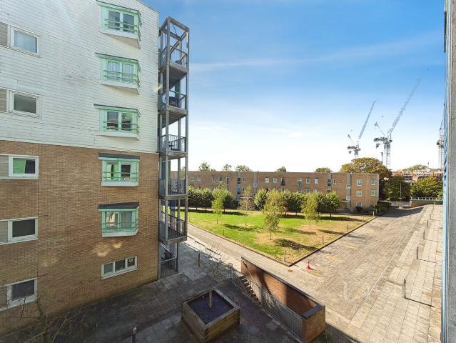 Warren Close, Cambridge CB2, 1 bed flat to rent, £1,500 pcm | PrimeLocation