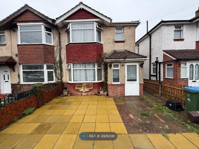 Warren Avenue, Southampton SO16, 4 bed semi detached house to rent, £1,600 pcm | PrimeLocation