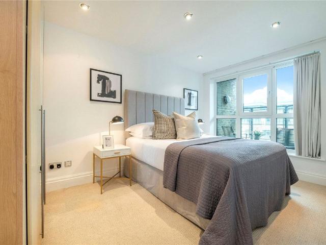 Warren House, Beckford Close W14, 2 bed flat to rent, £3,250 pcm | PrimeLocation