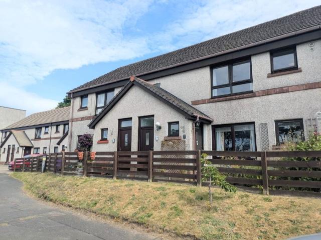 Warren Park Mews, Anthony Court, Largs, North Ayrshire KA30, 2 bed flat to rent, £875 pcm | PrimeLocation