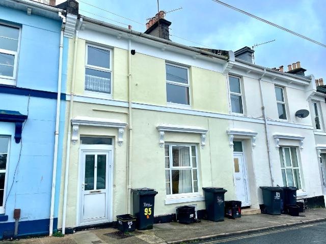Warren Road, Torquay TQ2, 3 bed flat to rent, £995 pcm | PrimeLocation