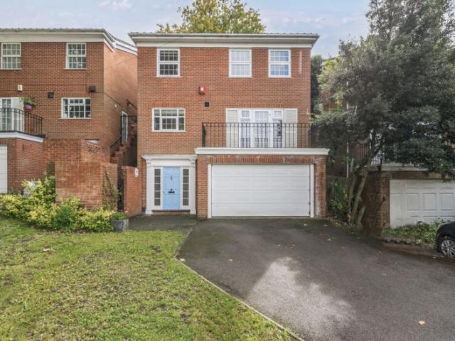 Warren Road, Purley CR8, 4 bed detached house to rent, £2,750 pcm | PrimeLocation