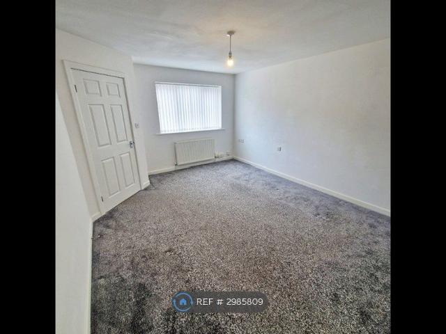 Warrenfield Court, Huddersfield HD2, 3 bed end terrace house to rent, £1,250 pcm | PrimeLocation