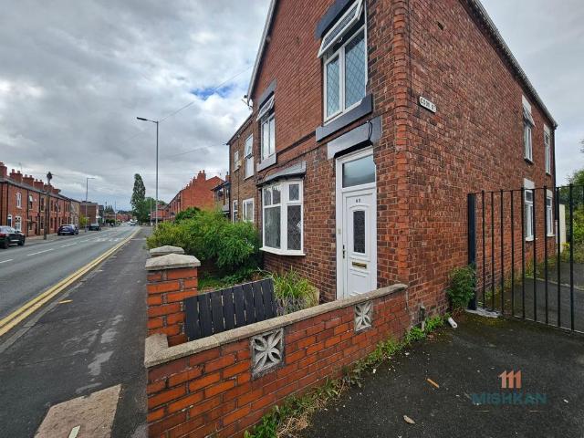 Warrington Road, Abram, Wigan 4 bed semi detached house to rent £1,195 pcm £276 pw