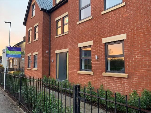 Warrington Road, Warrington WA5, Studio to rent, £850 pcm | PrimeLocation