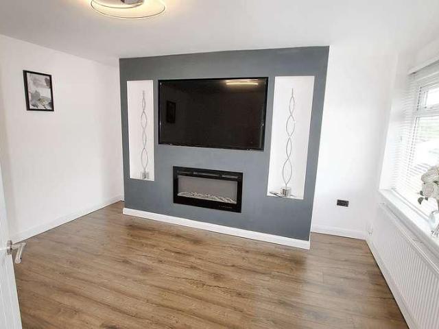 Warrington Road, Widnes, WA8