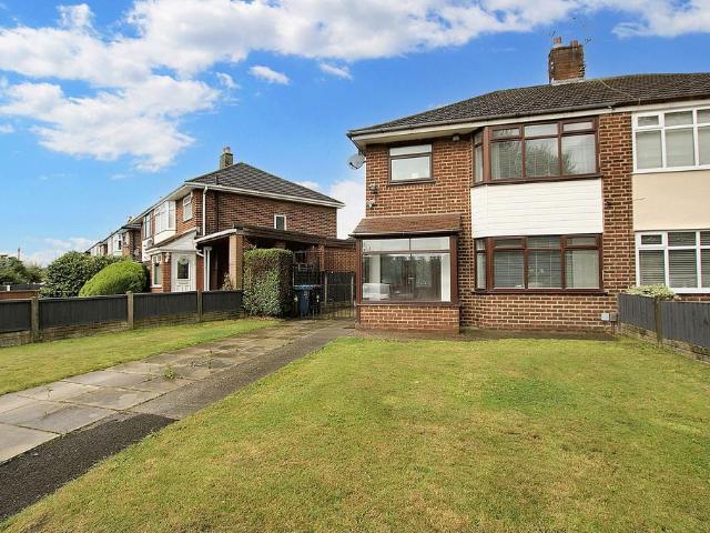 Warrington Road, Widnes, WA8 3 bed semi detached house to rent £1,250 pcm £288 pw
