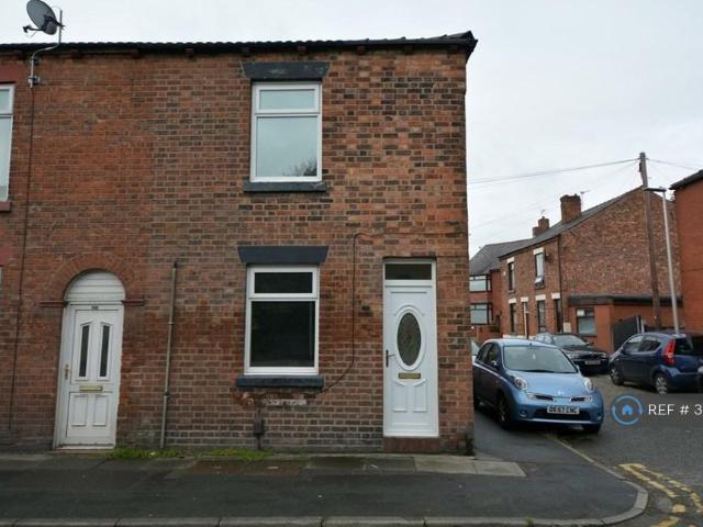 Warrington Road, Wigan, WN3 3 bed end of terrace house to rent £850 pcm £196 pw