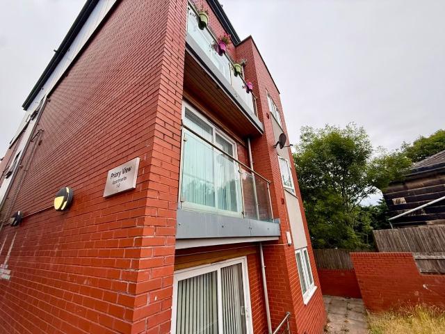 Warrington Street, Birkenhead CH41, 2 bed flat to rent, £700 pcm | PrimeLocation